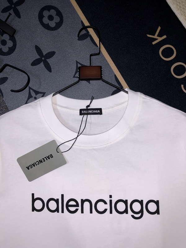 ブランドTシャツ背面デザイン